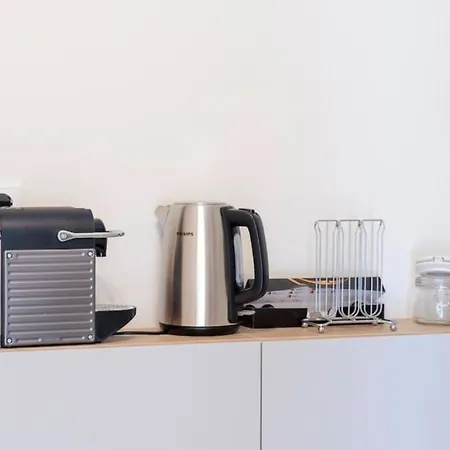 Front In Near Centre And Tue Apartament *